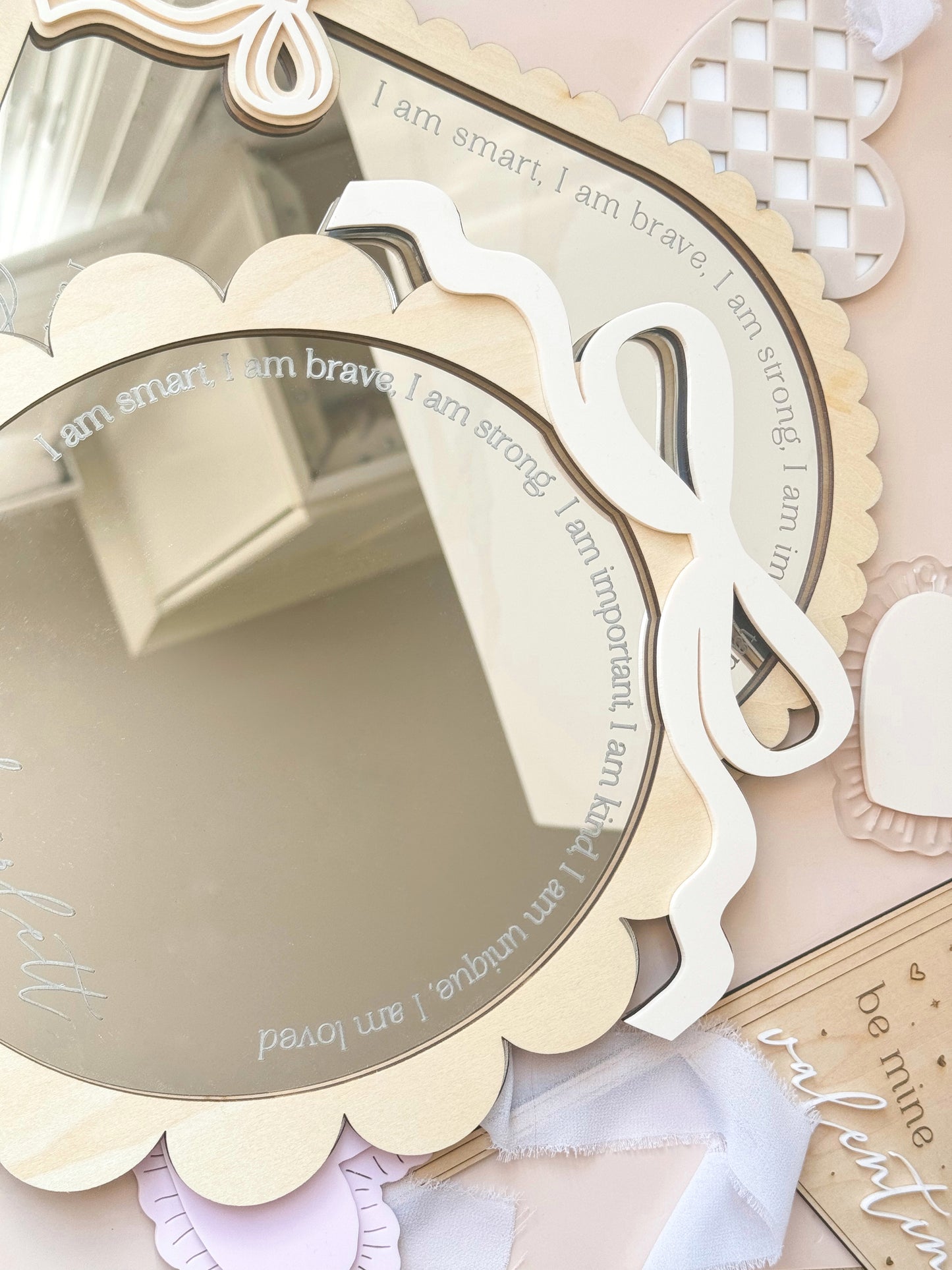 I am Magic Mirror - Positive Affirmation Mirror - Round